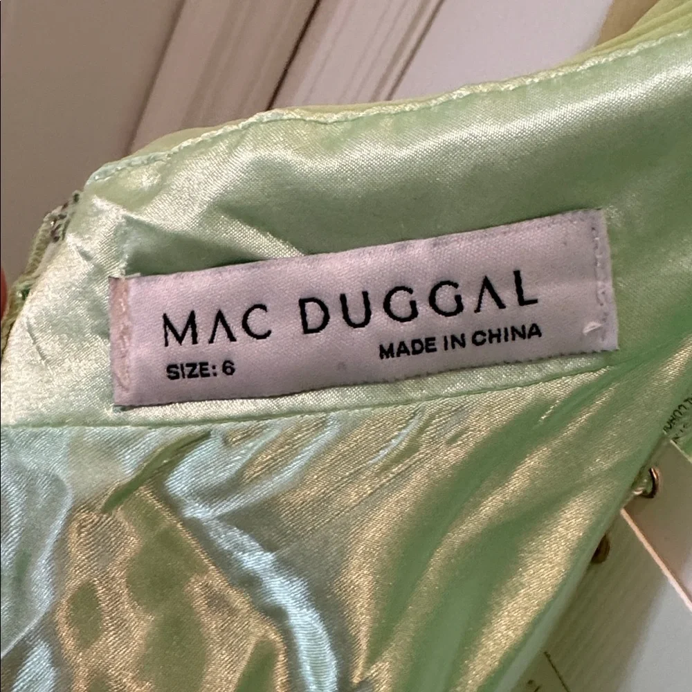 Mac Duggal 67911 Light Green Ruffle Tiered Cut-Out Chiffon Gown Size 6 NWT